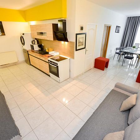 The Lincoln Suites - Central Shabbat Friendly Apartments Bucharest Exterior photo