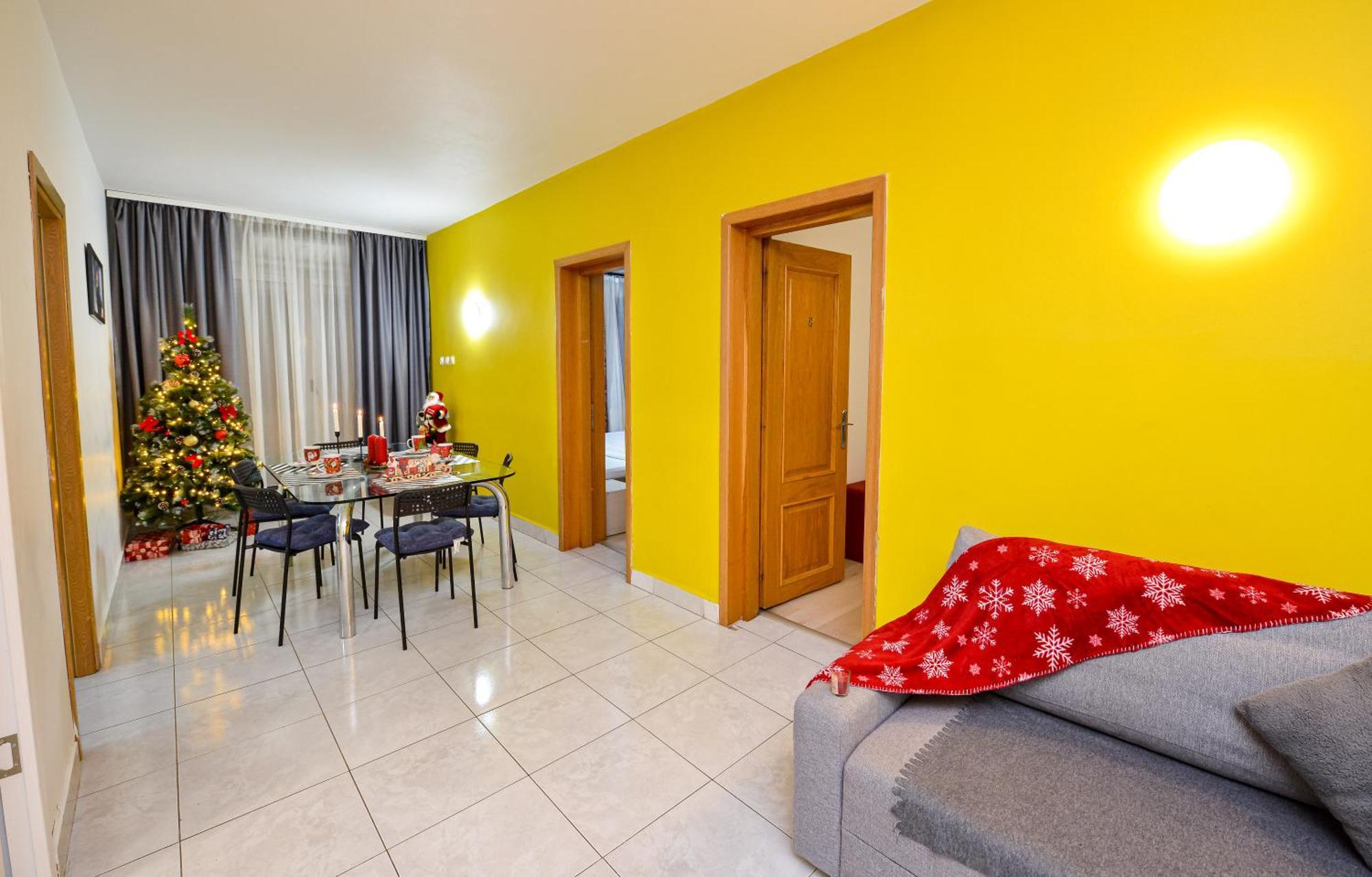 The Lincoln Suites - Central Shabbat Friendly Apartments Bucharest Exterior photo