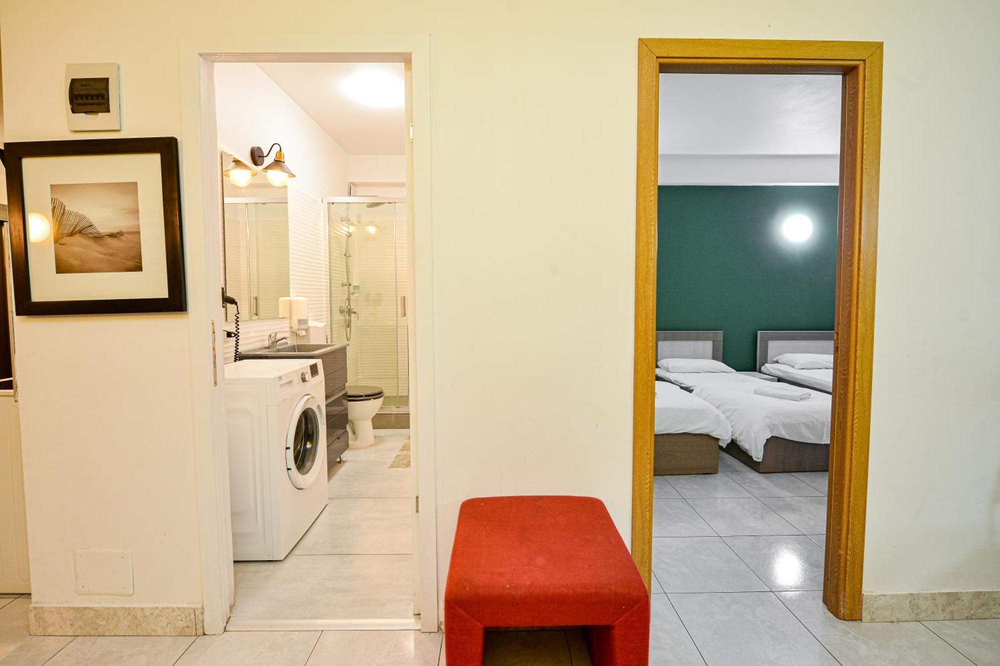 The Lincoln Suites - Central Shabbat Friendly Apartments Bucharest Exterior photo
