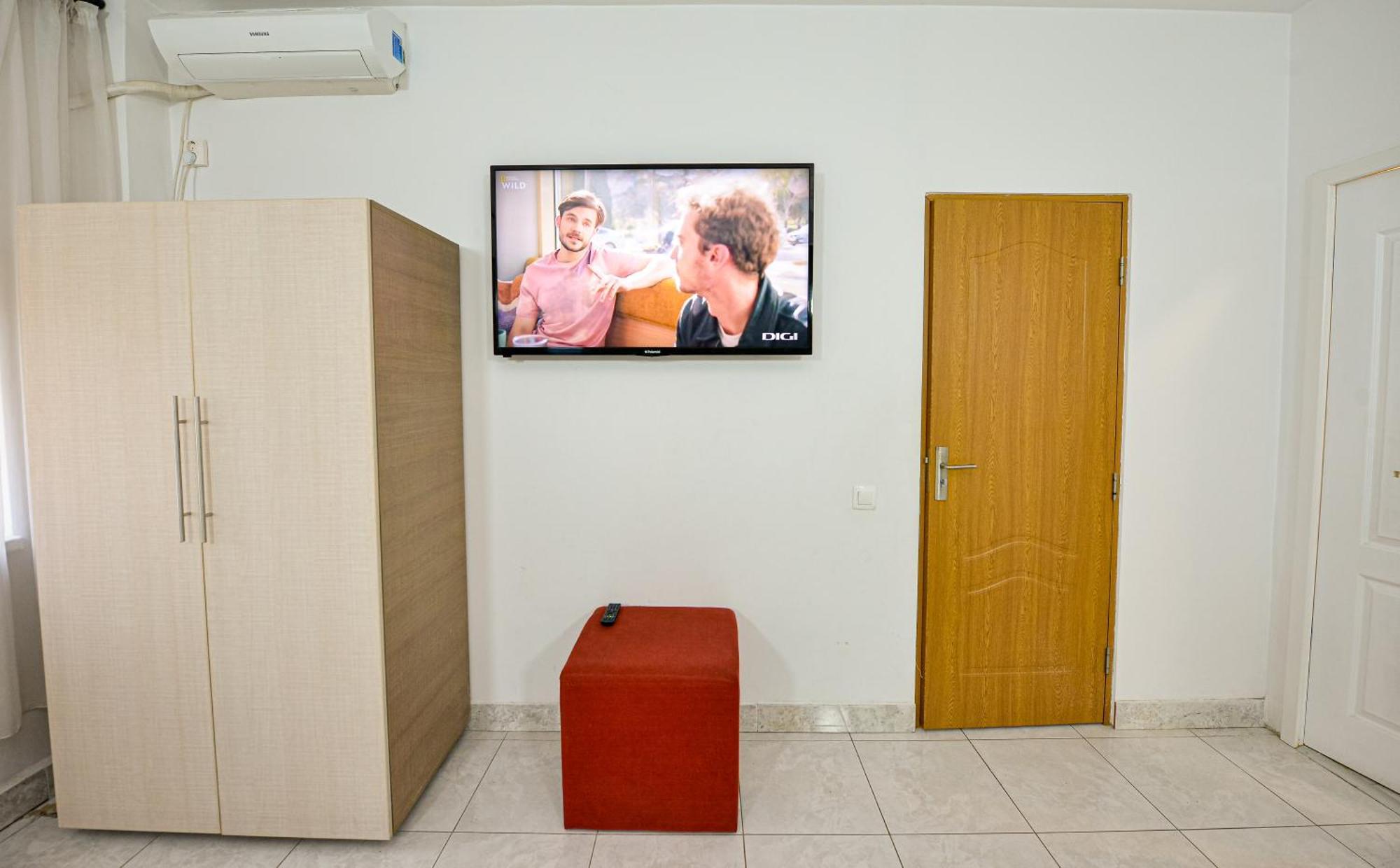The Lincoln Suites - Central Shabbat Friendly Apartments Bucharest Exterior photo