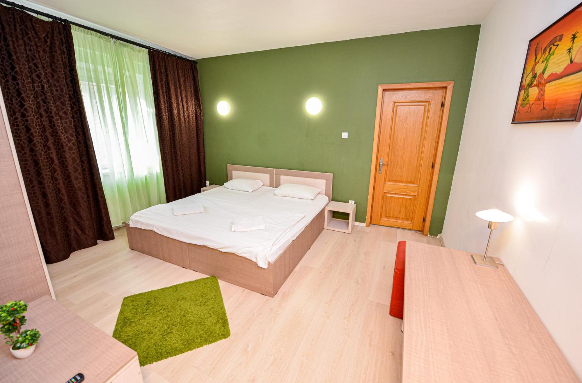 The Lincoln Suites - Central Shabbat Friendly Apartments Bucharest Exterior photo