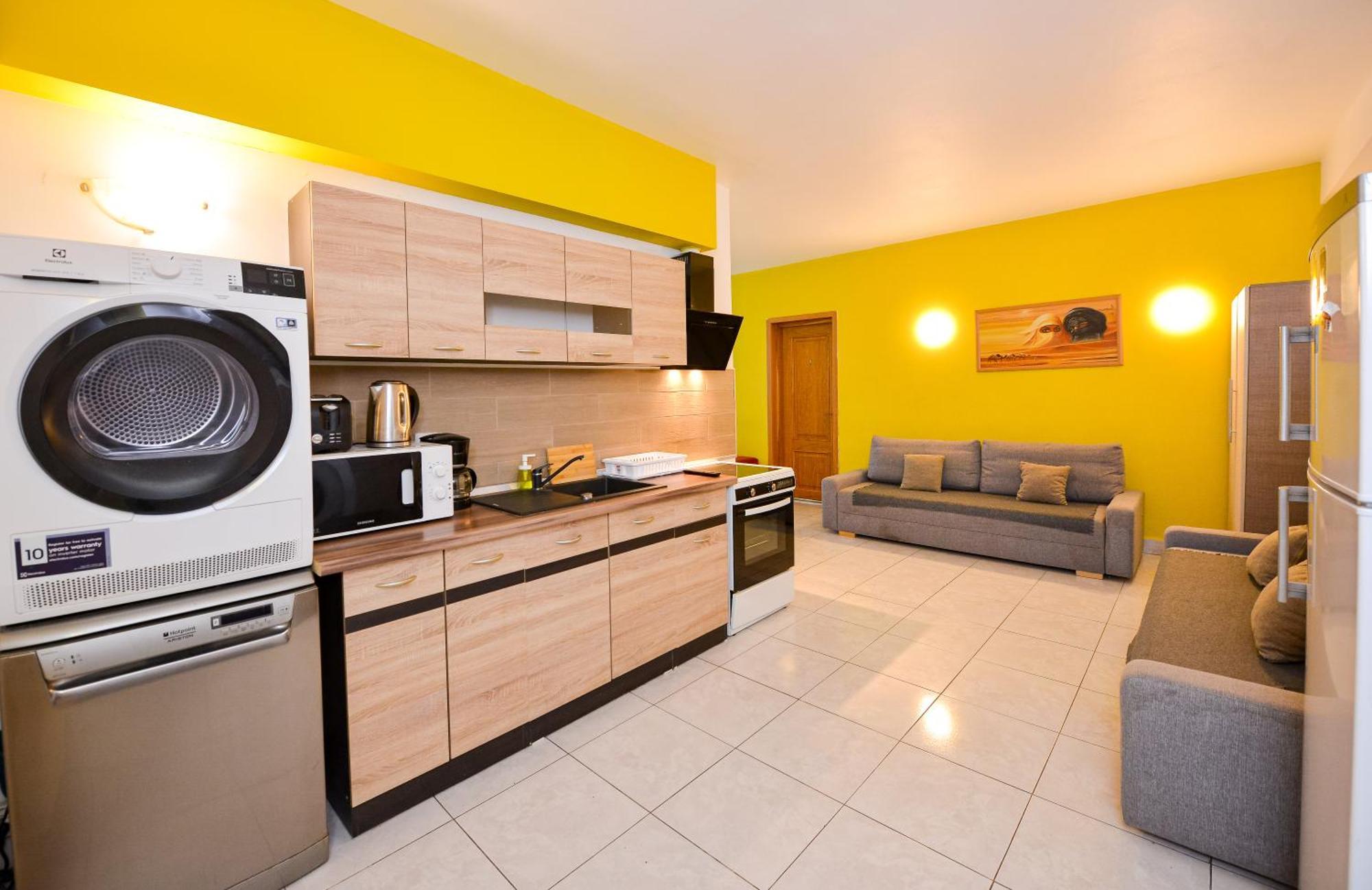 The Lincoln Suites - Central Shabbat Friendly Apartments Bucharest Exterior photo